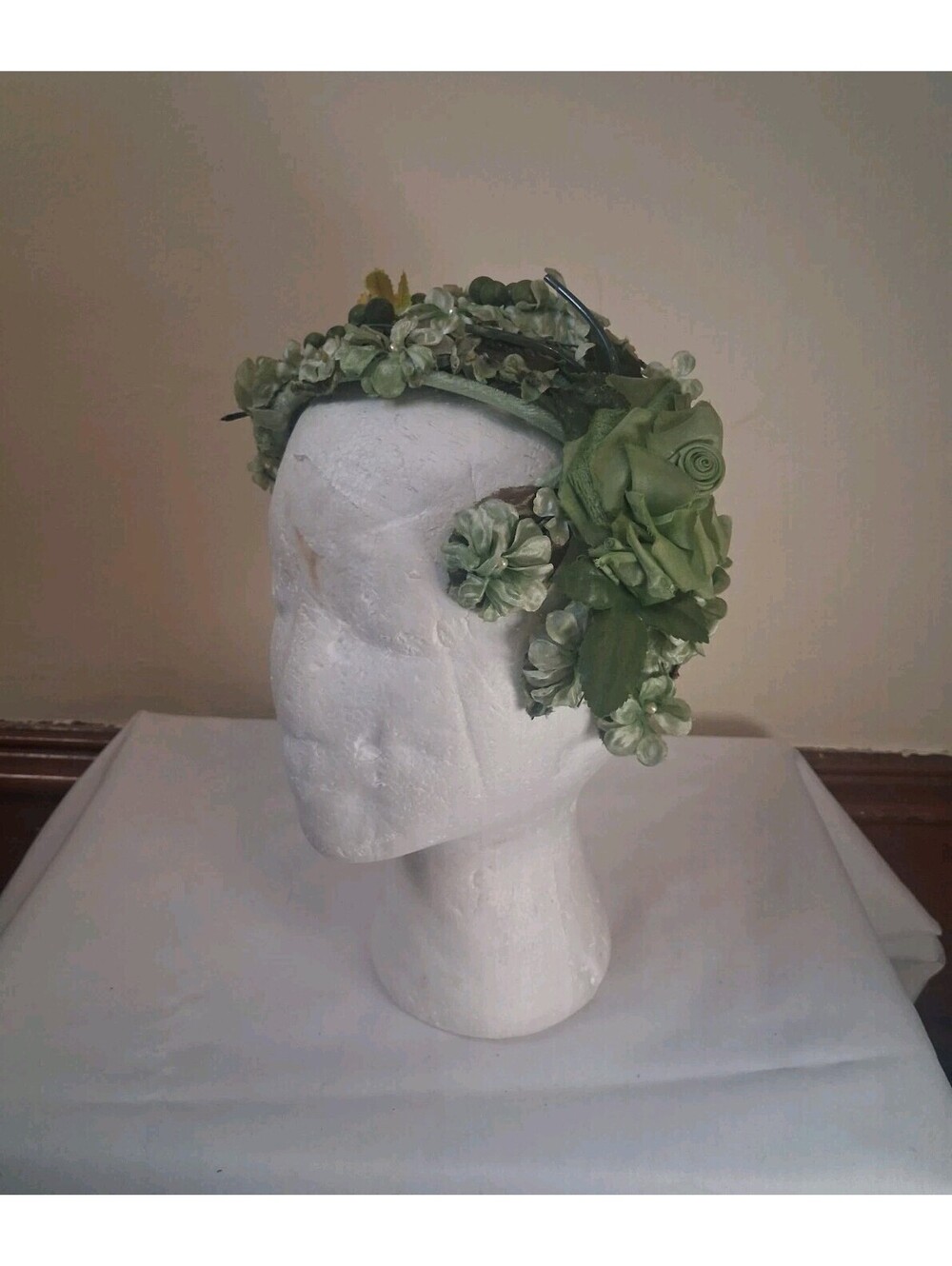 1940s/50s Green Hat Headband Floral Flexible Cap, Fairy Fantasy Fake Flower